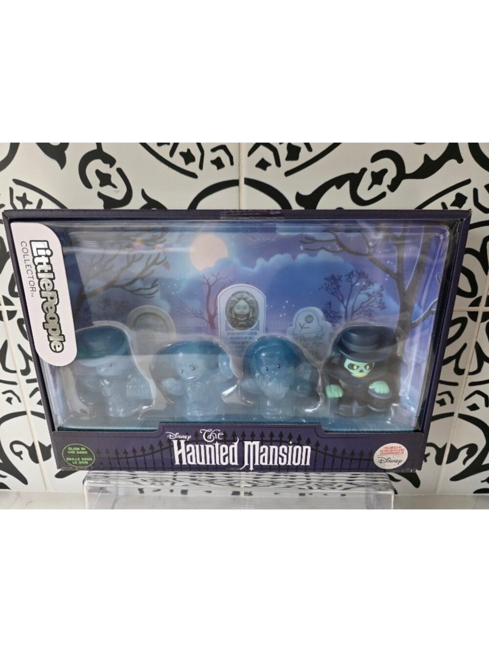 New Disney Haunted Mansion Little People Collector Glow in Dark 4 Figure Set